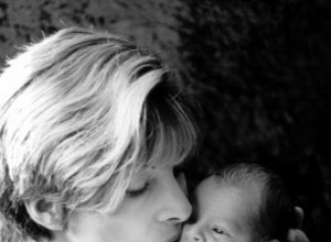 Cuidados esenciales para recién nacidos con fibrosis quística: Guía experta para padres