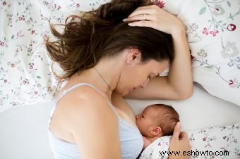 Las 10 mejores posiciones para amamantar según las necesidades de la mamá y el bebé