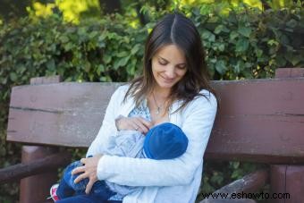 Las 10 mejores posiciones para amamantar según las necesidades de la mamá y el bebé