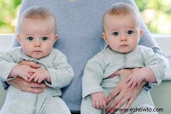 11 productos indispensables para bebés gemelos para tener a mano