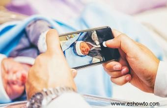Mensajes de texto para anunciar el nacimiento de un bebé