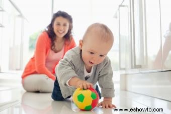 Juguetes efectivos para ayudar a un bebé a gatear en poco tiempo