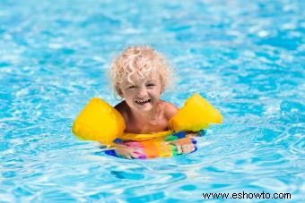 7 mejores ayudas para nadar para niños pequeños