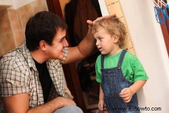 Comprar o hacer un libro de recuerdos para niños pequeños