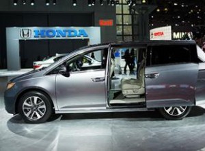 Los 8 Mejores Vehículos Familiares de 2014: Seguridad, Espacio y Eficiencia