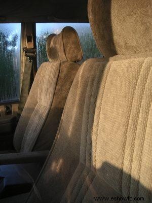 Cómo tapizar asientos de automóvil