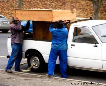 Donar muebles a la caridad