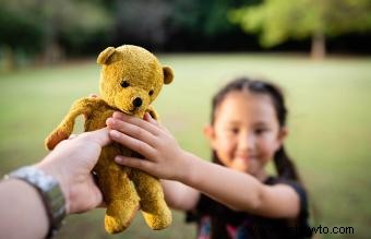 Dónde donar peluches y hacer sonreír a un niño