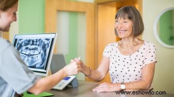 Cómo obtener un tratamiento dental gratuito o de bajo costo