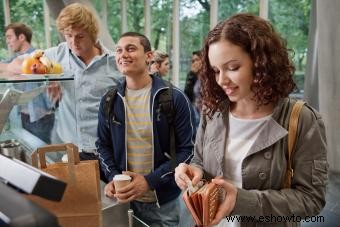 Cantidad de dinero para gastos que necesita un estudiante universitario