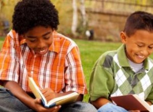 Guía completa de libros de capítulos para niños superdotados: Recomendaciones expertas para padres