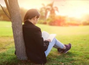 La Ladrona de Libros de Markus Zusak: Resumen, Personajes y Reseñas