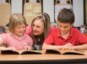 Ejemplos de Fábulas Clásicas: Moralejas Educativas y Actividades para el Aula