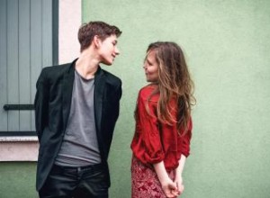 13 Señales Infalibles de que le Gustas a una Chica