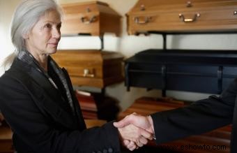 12 organizaciones sin fines de lucro que ayudan con los gastos funerarios