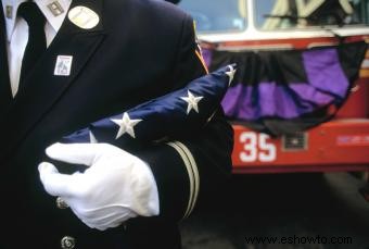 Tradiciones y honores funerarios de los bomberos