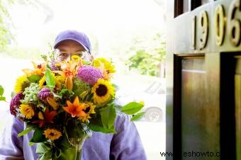 Cómo enviar flores a un funeral:consejos y etiqueta