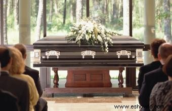 ¿Qué es un funeral de ataúd cerrado? 