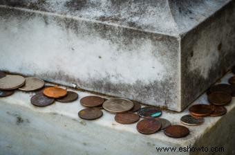 Detrás de la tradición de las monedas en las tumbas