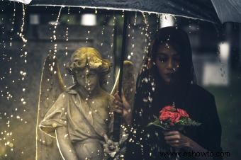 Lluvia en un funeral:¿Qué simboliza? 