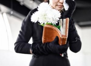 Cómo Iniciar un Elogio Fúnebre: Ejemplos Prácticos y Normas de Etiqueta