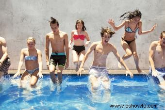 10 juegos familiares en la piscina que causarán sensación