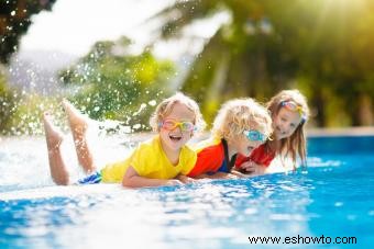 10 juegos familiares en la piscina que causarán sensación
