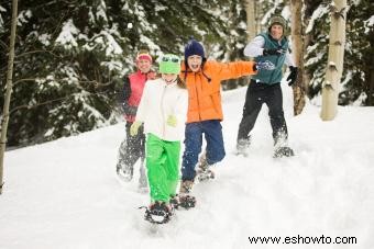 12 actividades en la nieve para ayudar a los niños a explorar la maravilla del invierno