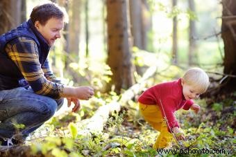 Más de 40 actividades al aire libre para niños pequeños para ayudarlos a crecer y aprender