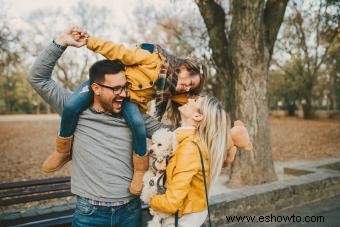 Ideas para fotos familiares de otoño que abrazan el espíritu de la temporada