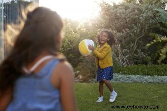 Juegos familiares para picnics que acercarán a todos