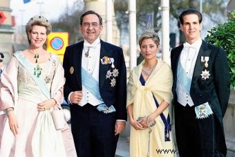 La historia de fondo de la familia real griega simplificada