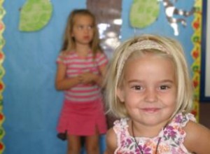 Educación en el hogar para niños tímidos: Beneficios en socialización y éxito académico