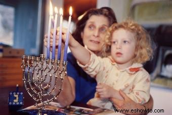 25 preguntas de trivia de Hanukkah para poner a prueba tus conocimientos sobre las festividades
