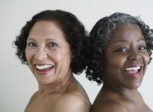 12 Recursos Esenciales para Nudistas Mayores: Guía Segura y Completa