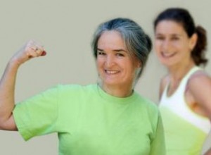 Excelentes ejercicios acuáticos para personas mayores para mejorar su condición física