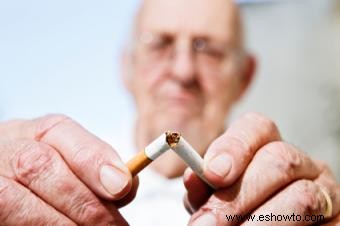 Beneficios para la salud de dejar de fumar para personas mayores
