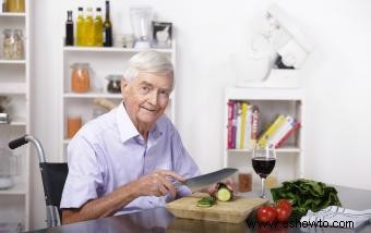 Tipos de ayudas sanitarias para personas mayores