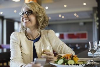 Peinados para mujeres mayores de 50 años con anteojos