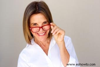 Peinados para mujeres mayores de 50 años con anteojos