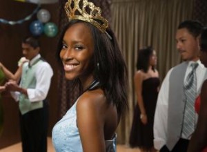 Cualidades esenciales de la reina del baile de graduación y estrategias de campaña ganadoras