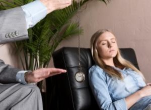 Hipnosis como Terapia Efectiva para Adolescentes: Beneficios, Riesgos y Aplicaciones Clínicas