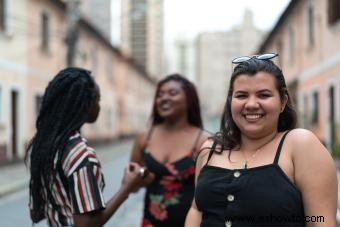 Cómo encontrar ropa de talla grande para adolescentes