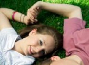 Poemas Románticos para Adolescentes: Versos que Despiertan el Amor Juvenil