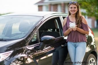 Cómo ahorrar dinero para un automóvil siendo adolescente