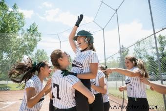 ¿Por qué son importantes los deportes en la escuela secundaria?