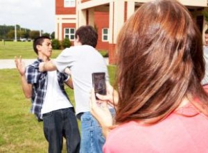 Estrategias Efectivas y Seguras para Enfrentar el Acoso Adolescente y Ciberacoso