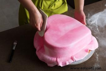 Diferentes tipos de glaseado para decorar pasteles y cómo usarlos