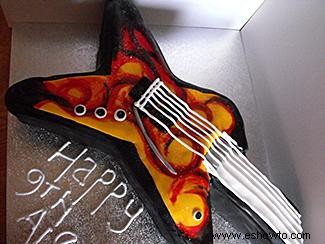 Instrucciones para hacer un pastel de guitarra