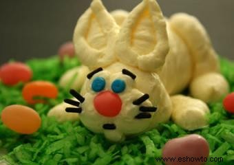 Cuatro formas de decorar un pastel de conejo de Pascua